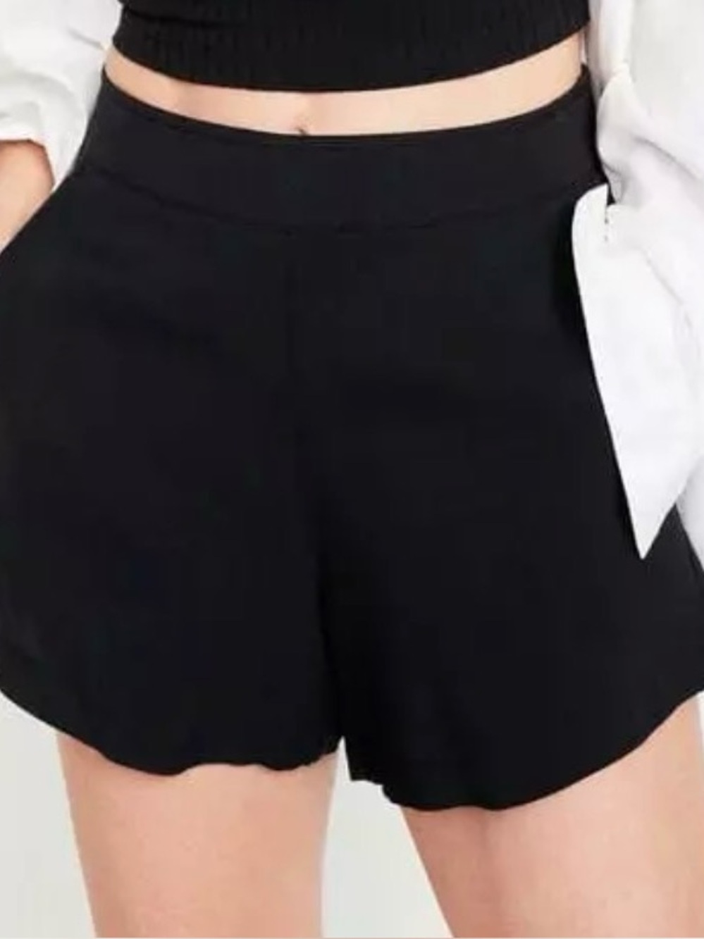 Old Navy Black plays short